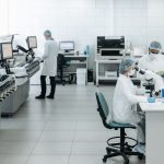 Nietrzymanie moczu po porodzie: ćwiczenia dna miednicy, pessary czy zabieg laserowy?